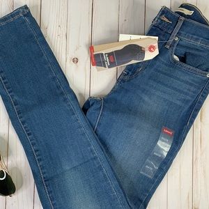 levis + slim skinny jeans + blue